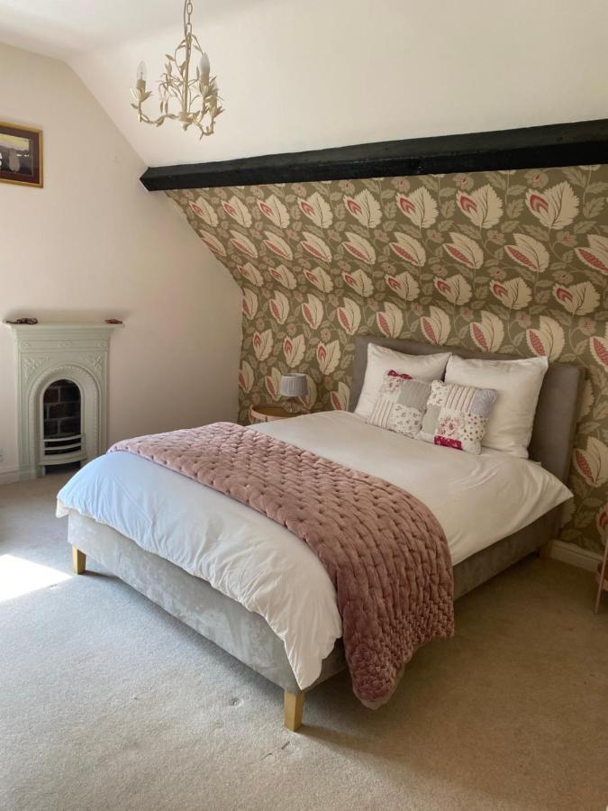 Heathcote House Bed and Breakfast Milborne Saint Andrew Buitenkant foto